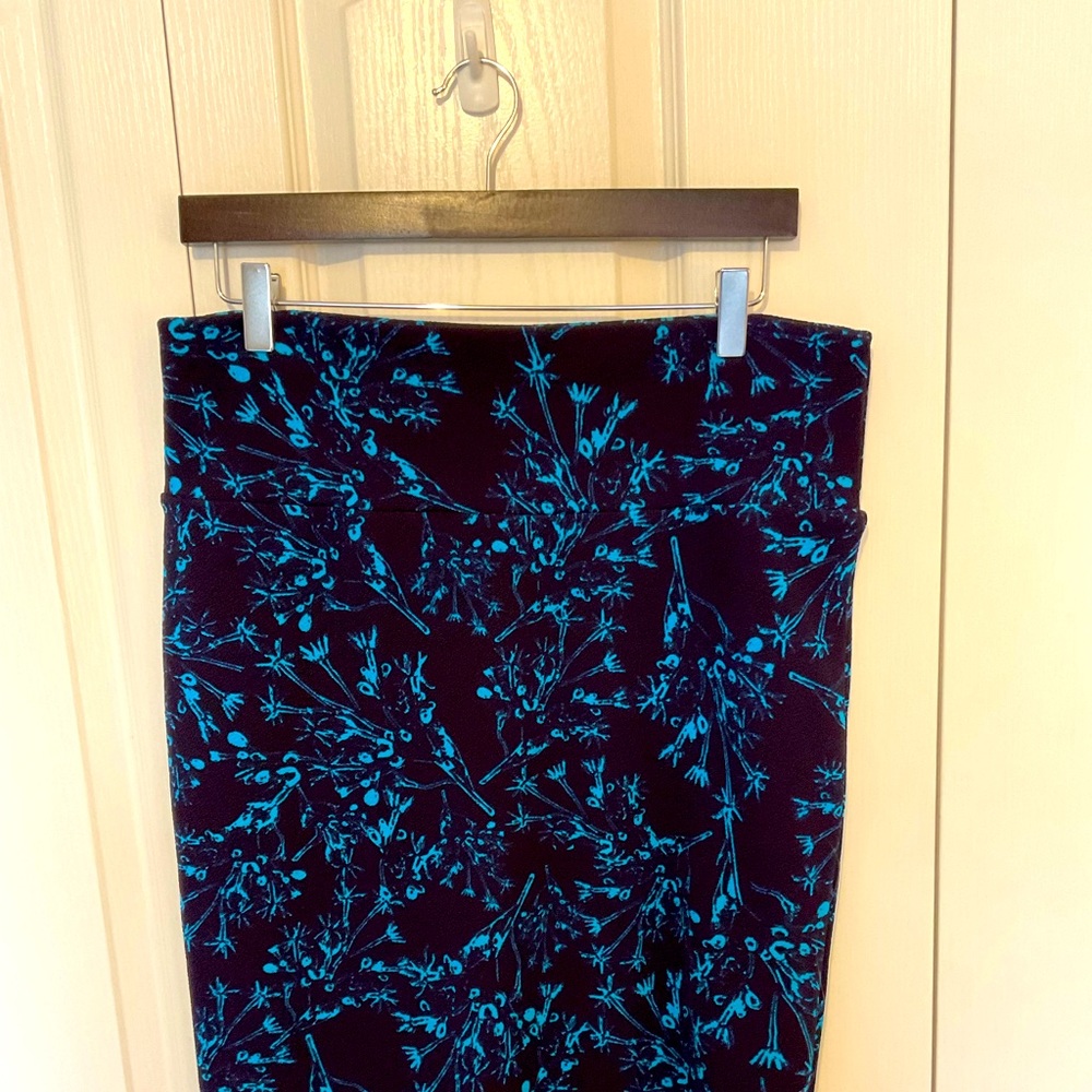 LuLaRoe Cassie skirt